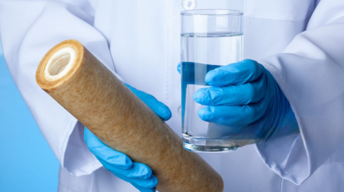 فصل الماء النقي عن الملوثات باستخدام غشاء شبه منفذ	 شركة روعة المستقبلية