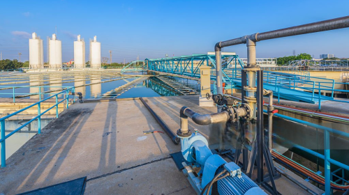 التحديات والفرص في تحلية المياه السعودية